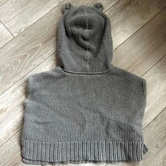 Baby GAP gray cable knit poncho sweater with bear ears hood Size 4 years old - Picture 4 of 5
